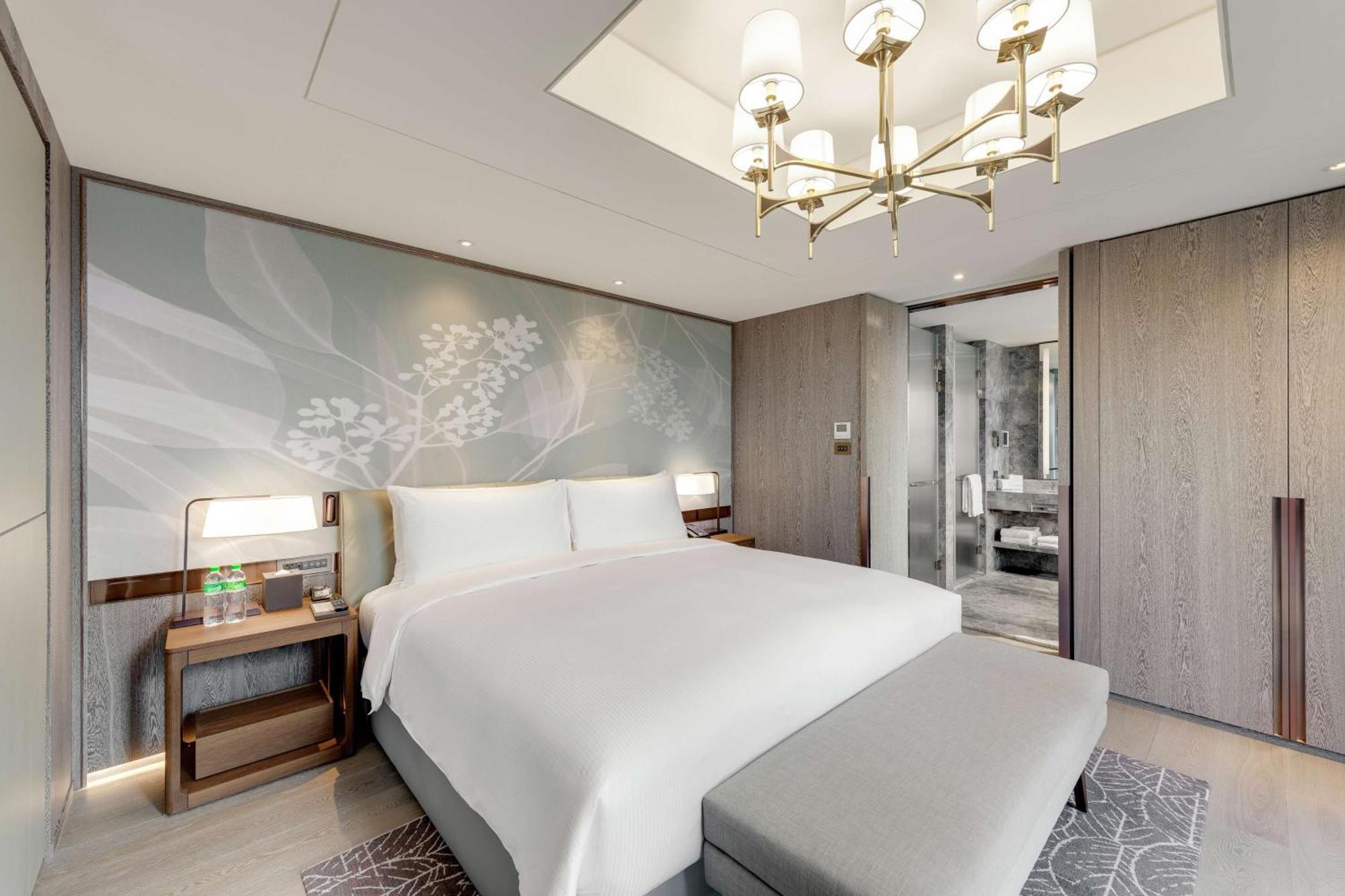 Doubletree By Hilton Taipei Zhongshan Екстериор снимка